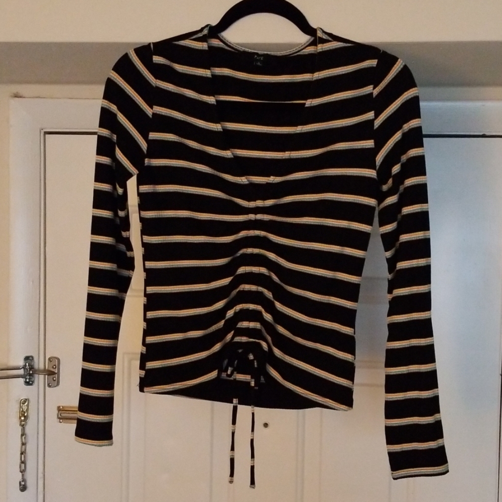 Adjustable shirt, size small, brand: fate.